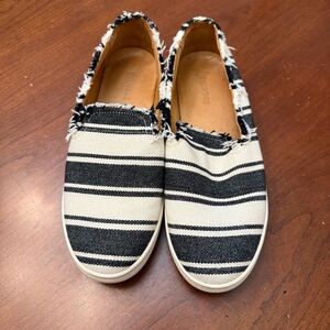 Soludos Black and Cream Espadrille Flats size 7.5